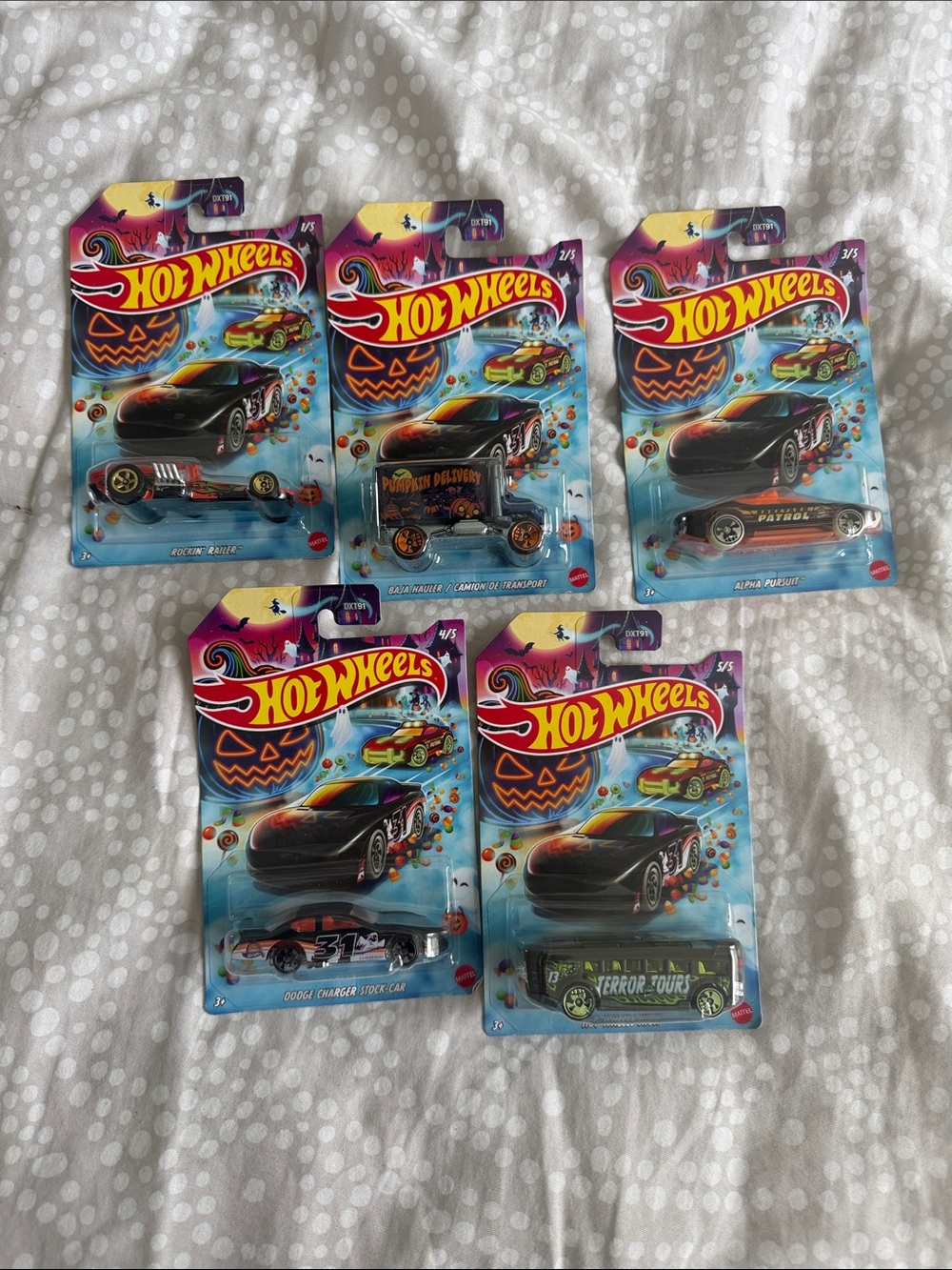 Hot Wheels Halloween Themed Toy Car Pack - Black & Orange set of 5 new unopened